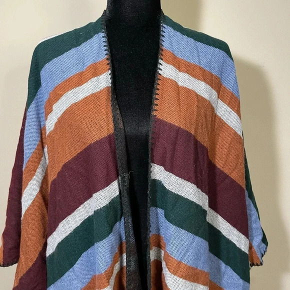 Forever 21 multicolored striped cozy shrug - Picture 2 of 6